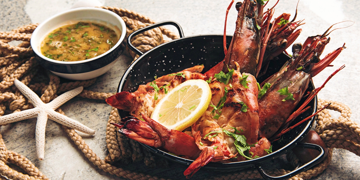 fan of seafood street food in dubai from instadubaivisa