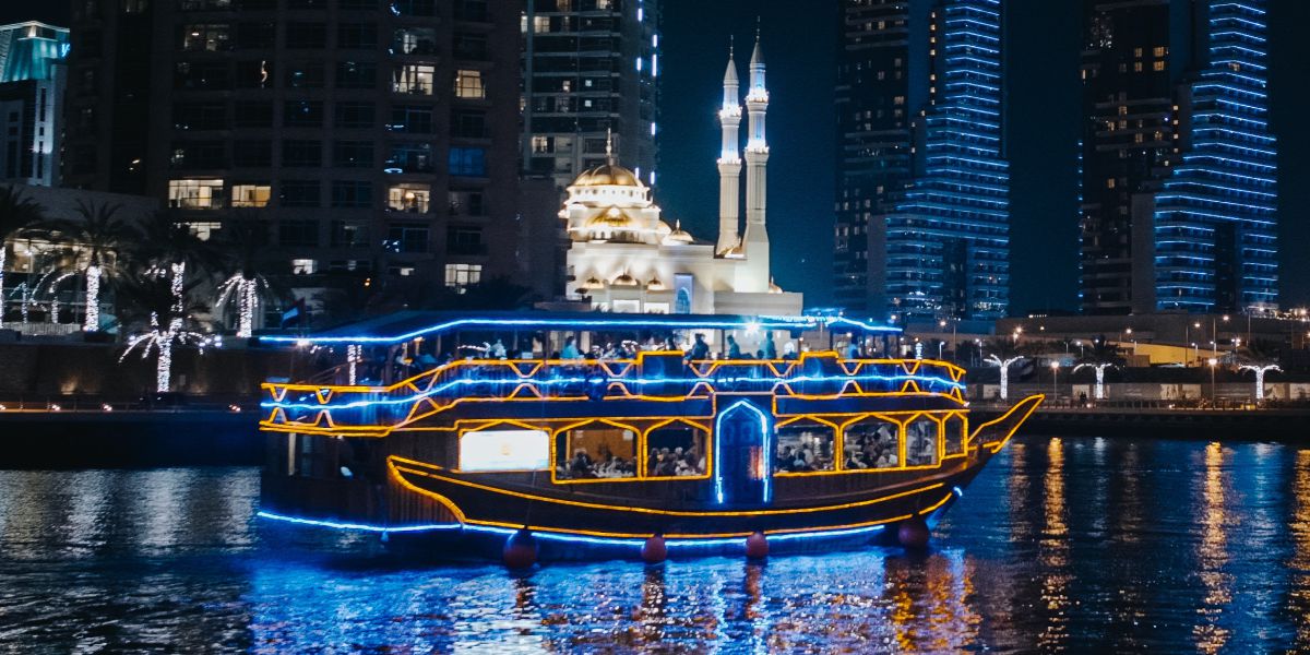 dubai new years eve on dhow cruise